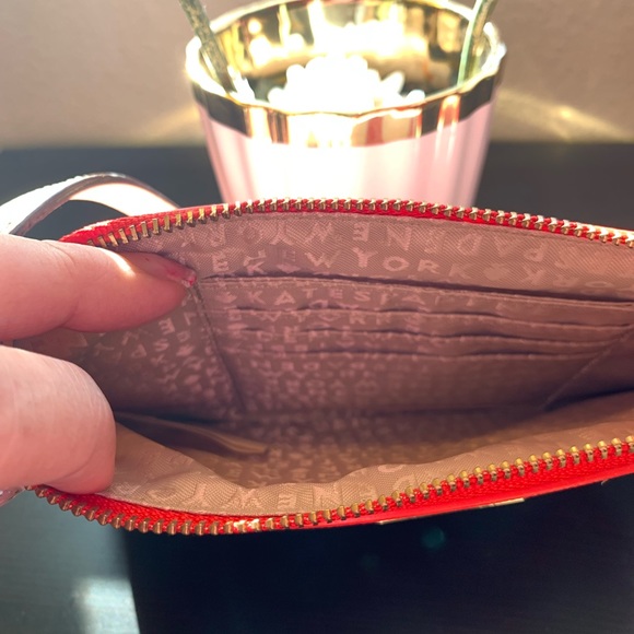 SOLD❤️💕 🎉Host Pick!🎉Kate Spade Chevron Wristlet - Picture 8 of 8